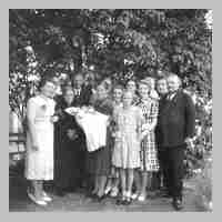 094-0140 Bei der Taufe August 1940 der Familie Troyke.jpg